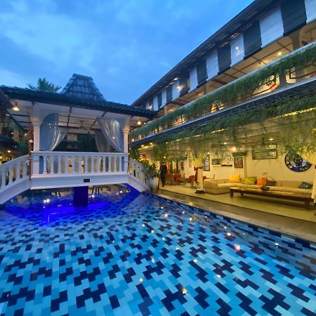Raintree Boutique Villa&Gallery Yogyakarta Extérieur photo