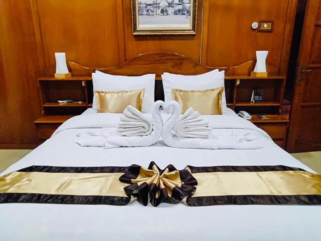 Raintree Boutique Villa&Gallery Yogyakarta Extérieur photo